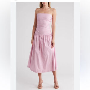 New LUMIERE Strapless Shirred Fit & Flare
Dress pink large